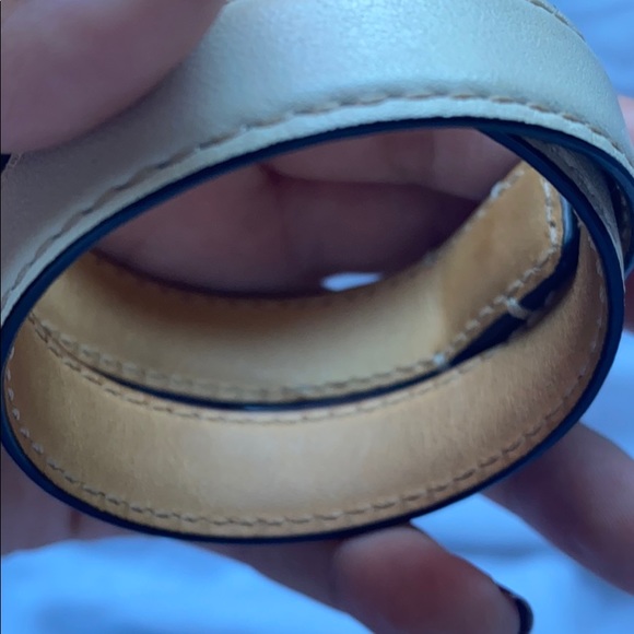 Coach turn lock double wrap white bracelet - Picture 6 of 9